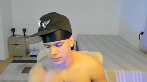 Snapshot of sant_wahlberg chatting on 16, 5, 2026 Sant online show from 16, 5, 2026