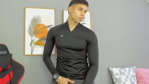 Snapshot of santana_maximo chatting on 27, 5, 2026 Maximo Santana online show from 27, 5, 2026