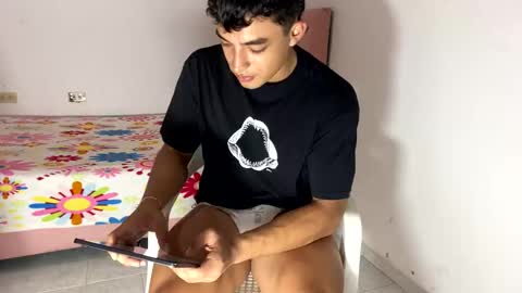 Snapshot of santi36rt chatting on 19, 9, 2025 santi36rt online show from 19, 9, 2025