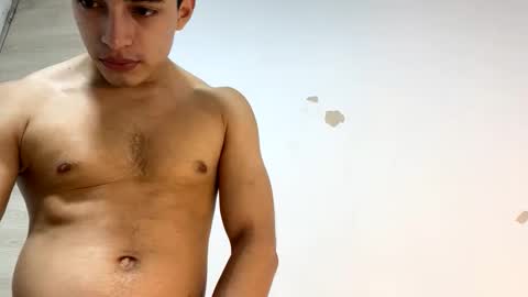 Snapshot of santi36rt chatting on 2, 2, 2026 santi36rt online show from 2, 2, 2026