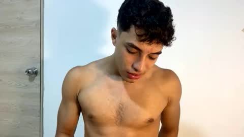 Snapshot of santi36rt chatting on 3, 2, 2026 santi36rt online show from 3, 2, 2026