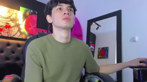 Snapshot of santi_delacruz chatting on 17, 1, 2025 santi online show from 17, 1, 2025