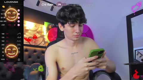 Snapshot of santi_delacruz chatting on 28, 1, 2025 santi online show from 28, 1, 2025