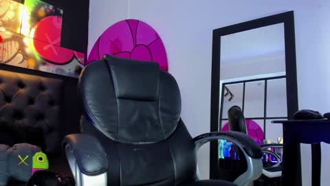 Snapshot of santi_delacruz chatting on 25, 2, 2025 santi online show from 25, 2, 2025