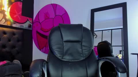 Snapshot of santi_delacruz chatting on 26, 2, 2025 santi online show from 26, 2, 2025