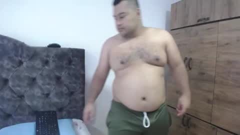 Snapshot of santi_hothot chatting on 27, 10, 2025 Santiago online show from 27, 10, 2025