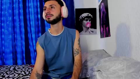 Santi online show from 4, 6, 2026