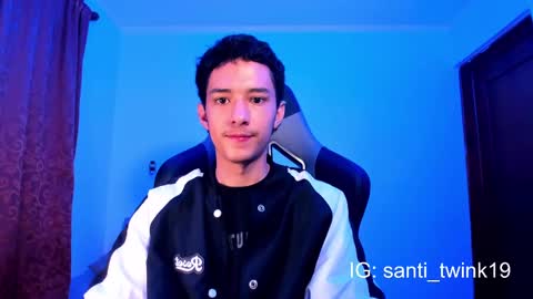 Snapshot of santi_twink19 chatting on 21, 12, 2024 santi_twink19 online show from 21, 12, 2024