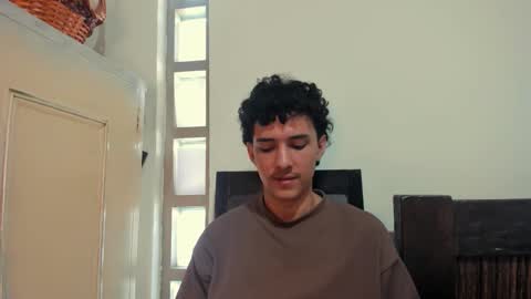 santi_twink19 online show from 15, 10, 2025