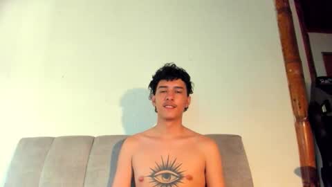 Snapshot of santi_twink19 chatting on 23, 5, 2026 santi_twink19 online show from 23, 5, 2026