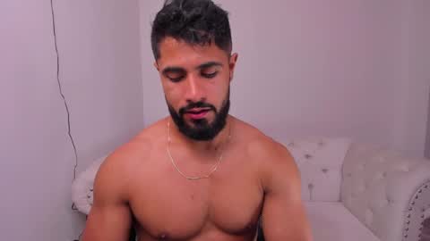 santiago_huntt online show from 9, 12, 2024