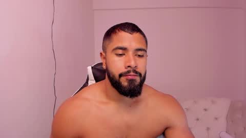 santiago_huntt online show from 19, 2, 2025