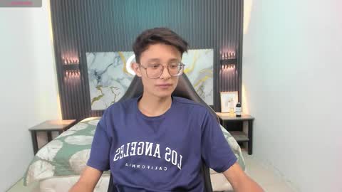 santiago_russo18 online show from 23, 2, 2026