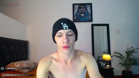 Snapshot of santiagocutex chatting on 28, 9, 2025 SANTAGO online show from 28, 9, 2025