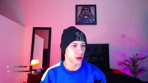 Snapshot of santiagocutex chatting on 25, 10, 2025 SANTAGO online show from 25, 10, 2025