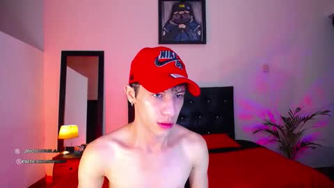 Snapshot of santiagocutex chatting on 29, 10, 2025 SANTAGO online show from 29, 10, 2025