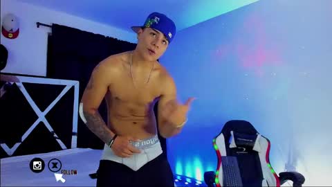 Snapshot of santiagoreyesft chatting on 13, 2, 2025 Santi Reyes online show from 13, 2, 2025