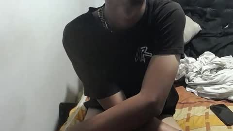 Snapshot of santiagoxxxtreme_ chatting on 9, 10, 2025 Santiago    online show from 9, 10, 2025