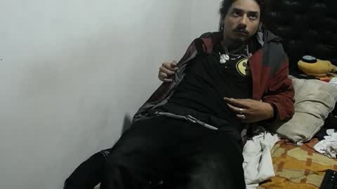 Snapshot of santiagoxxxtreme_ chatting on 19, 10, 2025 Santiago    online show from 19, 10, 2025