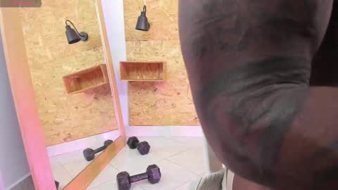 Snapshot of santiblack7 chatting on 24, 9, 2025  Santi online show from 24, 9, 2025