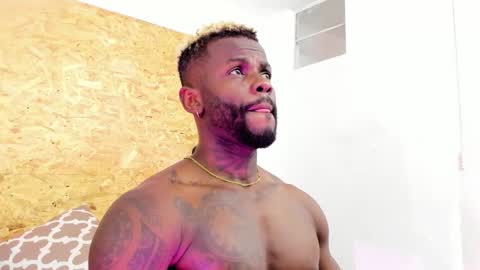 Snapshot of santiblack7 chatting on 17, 10, 2025  Santi online show from 17, 10, 2025