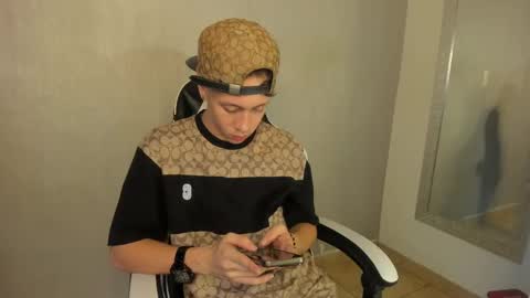 Julius Novachrono  online show from 8, 10, 2025