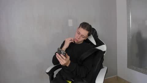 Julius Novachrono  online show from 12, 10, 2025