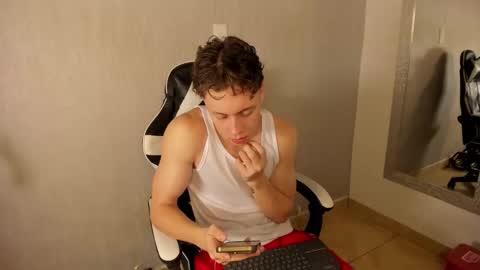 Julius Novachrono  online show from 10, 11, 2025