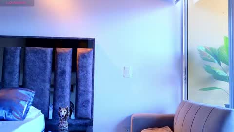 Santiago Seans online show from 4, 5, 2026