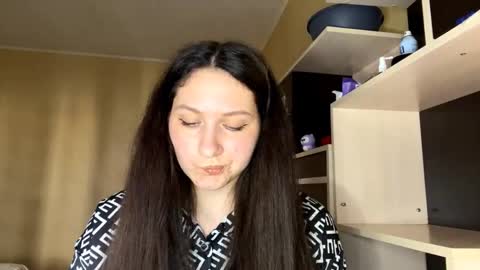 Anna online show from 5, 10, 2025