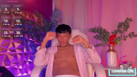 Snapshot of santti_ chatting on 25, 9, 2025 Santii online show from 25, 9, 2025