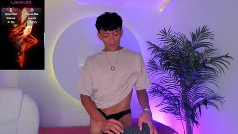 Snapshot of santti_ chatting on 1, 10, 2025 Santii online show from 1, 10, 2025