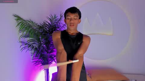 Snapshot of santti_ chatting on 9, 10, 2025 Santii online show from 9, 10, 2025