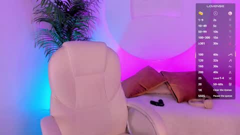 Snapshot of santti_ chatting on 25, 10, 2025 Santii online show from 25, 10, 2025