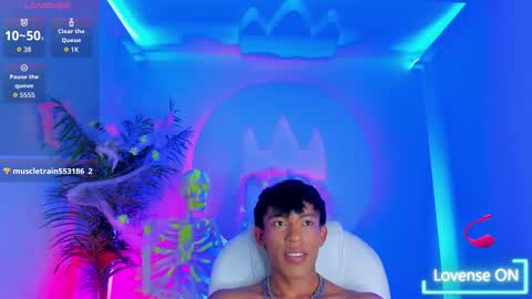 Snapshot of santti_ chatting on 30, 10, 2025 Santii online show from 30, 10, 2025