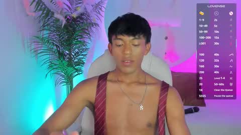 Snapshot of santti_ chatting on 2, 11, 2025 Santii online show from 2, 11, 2025