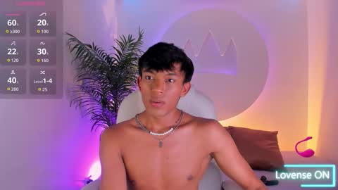 Snapshot of santti_ chatting on 6, 11, 2025 Santii online show from 6, 11, 2025