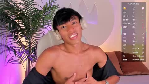 Snapshot of santti_ chatting on 9, 11, 2025 Santii online show from 9, 11, 2025