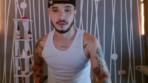 Santy Torres online show from 25, 2, 2025