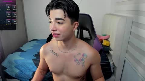 Snapshot of santy7u7 chatting on 25, 10, 2025 Mr. Santiago online show from 25, 10, 2025