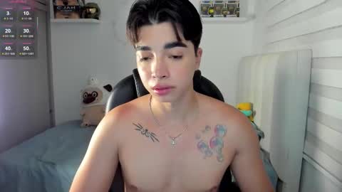 Mr. Santiago online show from 4, 2, 2026