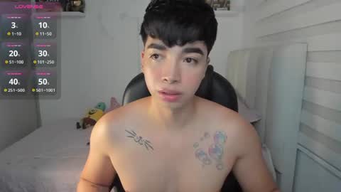 Snapshot of santy7u7 chatting on 25, 6, 2026 Mr. Santiago online show from 25, 6, 2026