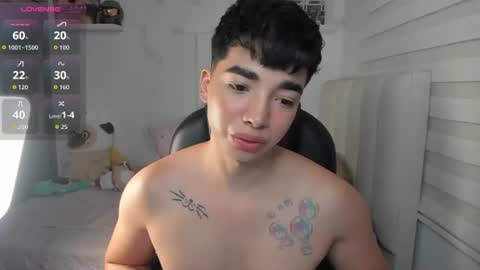 Snapshot of santy7u7 chatting on 10, 7, 2026 Mr. Santiago online show from 10, 7, 2026