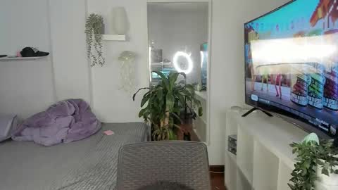 Snapshot of santy_kitty chatting on 6, 11, 2025 kitty online show from 6, 11, 2025