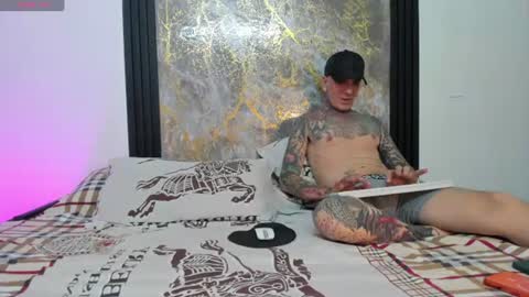santy_of1 online show from 25, 6, 2026