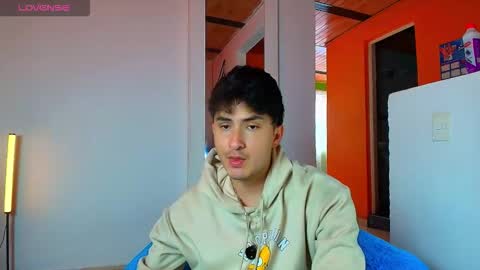 Santyago online show from 12, 1, 2026