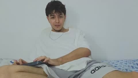 Snapshot of santybig18 chatting on 7, 3, 2025 santybig18 online show from 7, 3, 2025