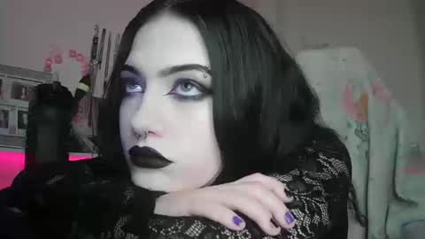 Snapshot of saphirerose1 chatting on 11, 10, 2025 Sapphire online show from 11, 10, 2025