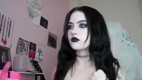 Snapshot of saphirerose1 chatting on 12, 10, 2025 Sapphire online show from 12, 10, 2025