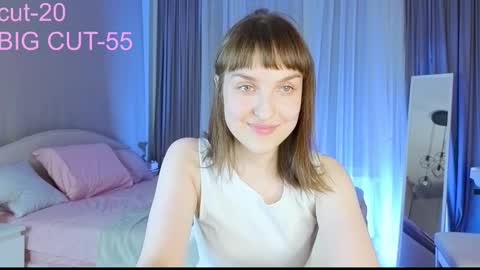 Snapshot of saphirree chatting on 17, 10, 2025 Anny online show from 17, 10, 2025